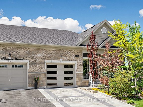 5th image of 126 Kingsmere Cres