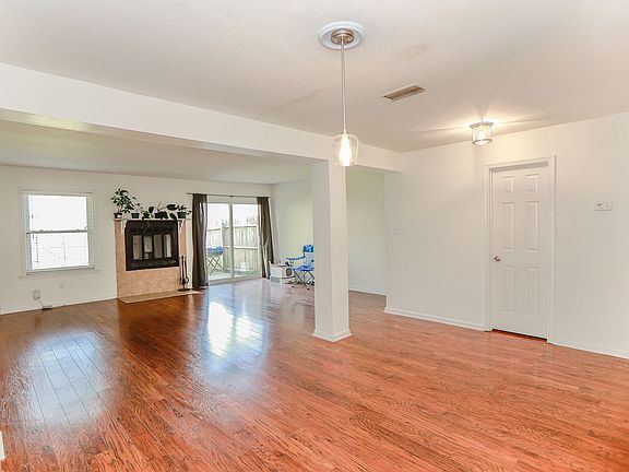 3rd image of 4828 Oldwick Ct