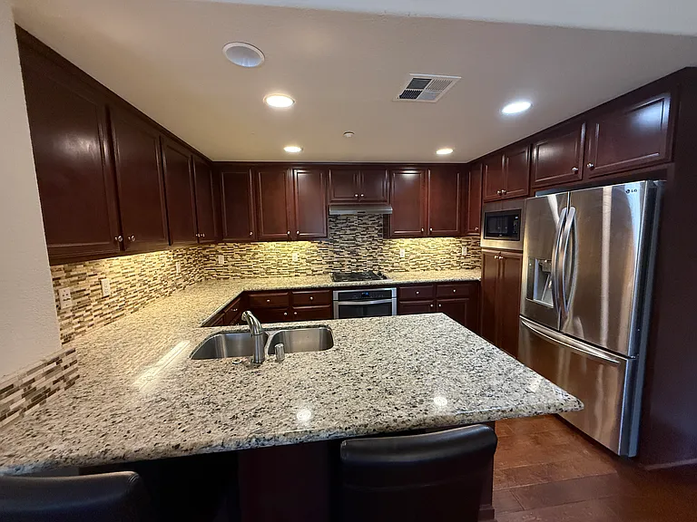 655 Heligan Ln — Photo 10