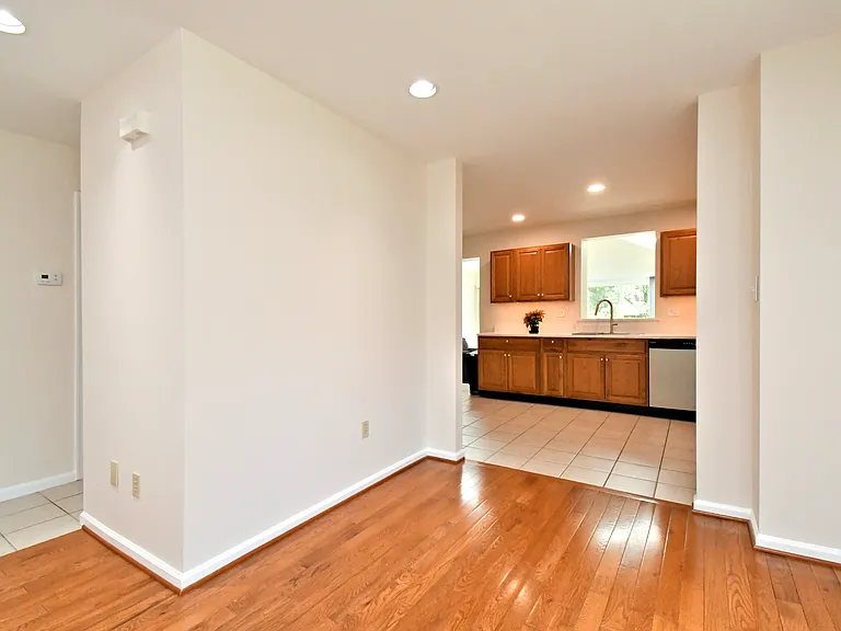 2489 Hillendale Dr — Photo 8