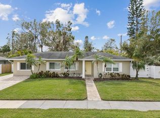 605 Gardenia St, Belleair, FL 33756