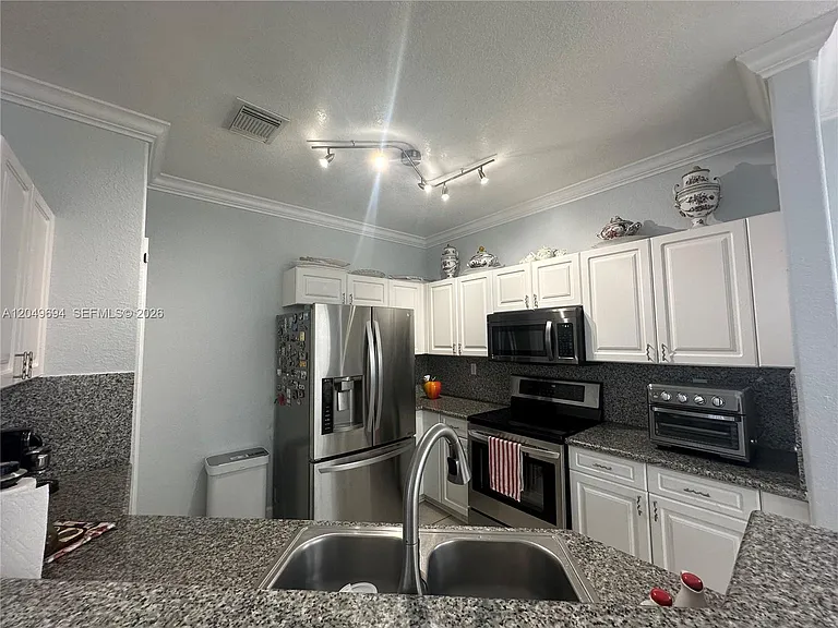 15478 SW 23rd Ln — Photo 15