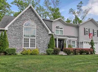 17 Montasere Dr, Dillsburg, PA 17019