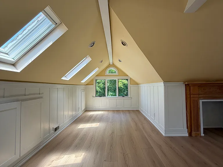 1122 E Westminster Ave — Photo 16
