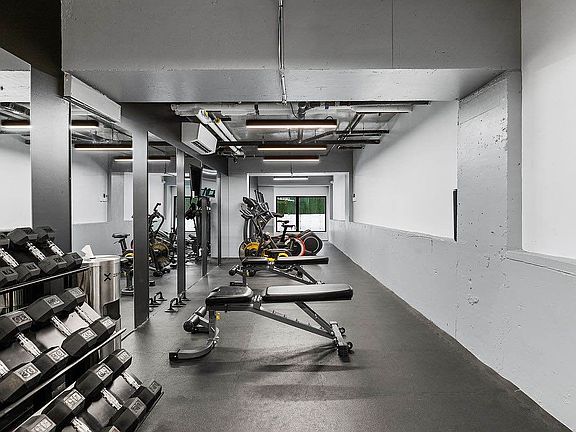 3rd image of 88 Linden Blvd #5H