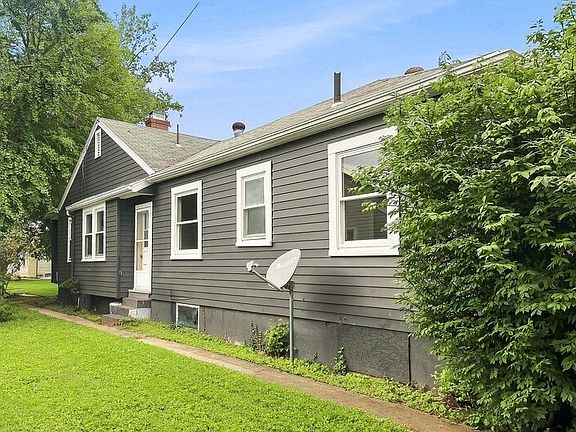 3rd image of 2902 Whittier Ave #1502