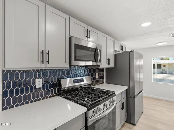 410 N 67th Lane, Phoenix, AZ 85043
