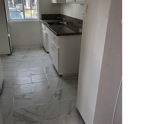 3rd image of 550 E 97th St #1B