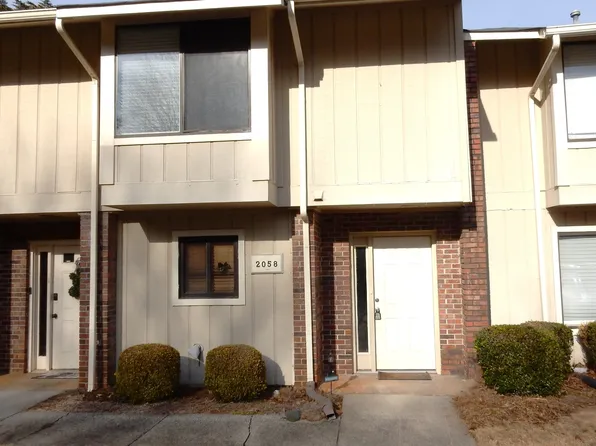 2058 Powers Ferry Trce SE, Marietta, GA 30067