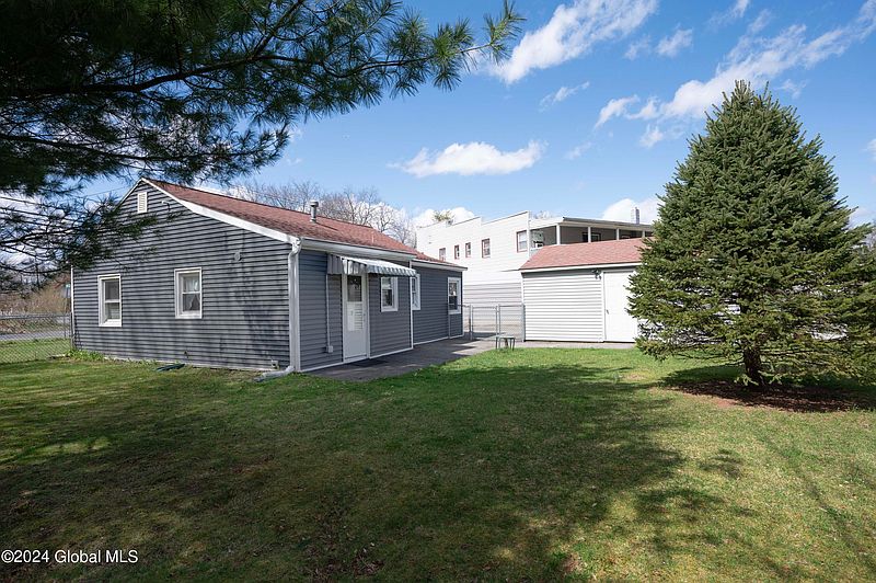 4th image of 77 Consaul Road