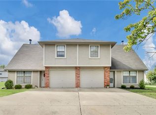 705 & 707 SW 36th St, Blue Springs, MO 64015