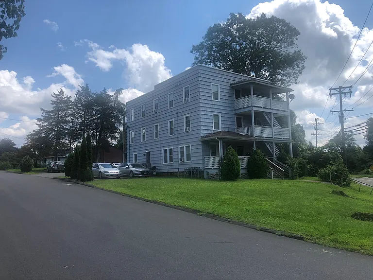 78 Brook St #2S — Photo 17