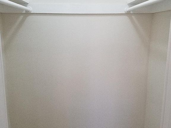 5th image of 2615 NE 49th St APT 116