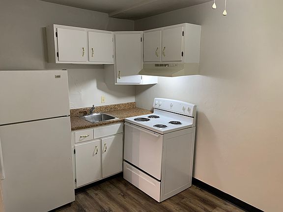 5th image of 3706 Greenwood Blvd #14