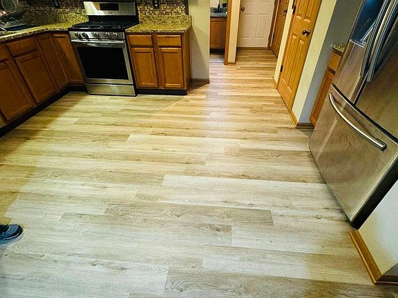 3rd image of 2301 Maxine Ln #A