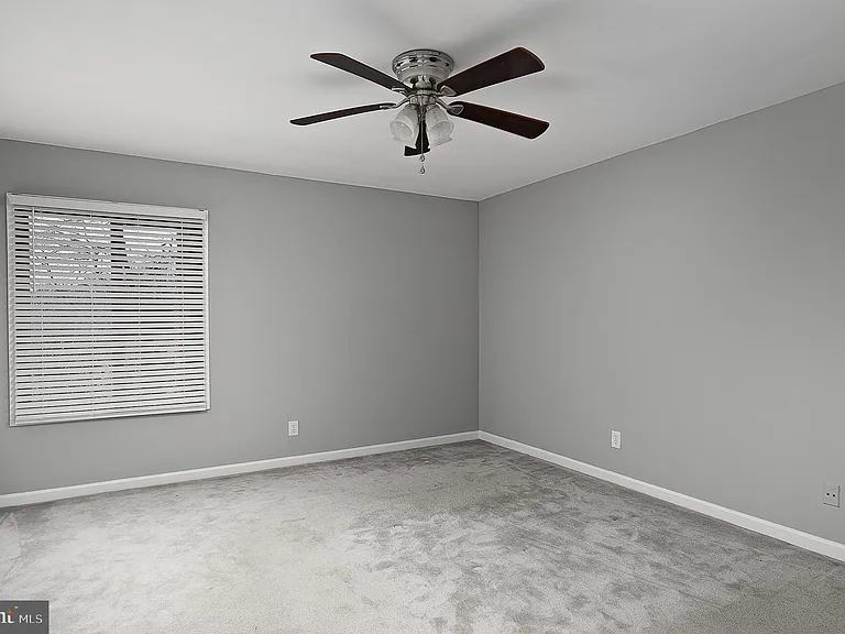 10133 Prince Pl #303-12C — Photo 11