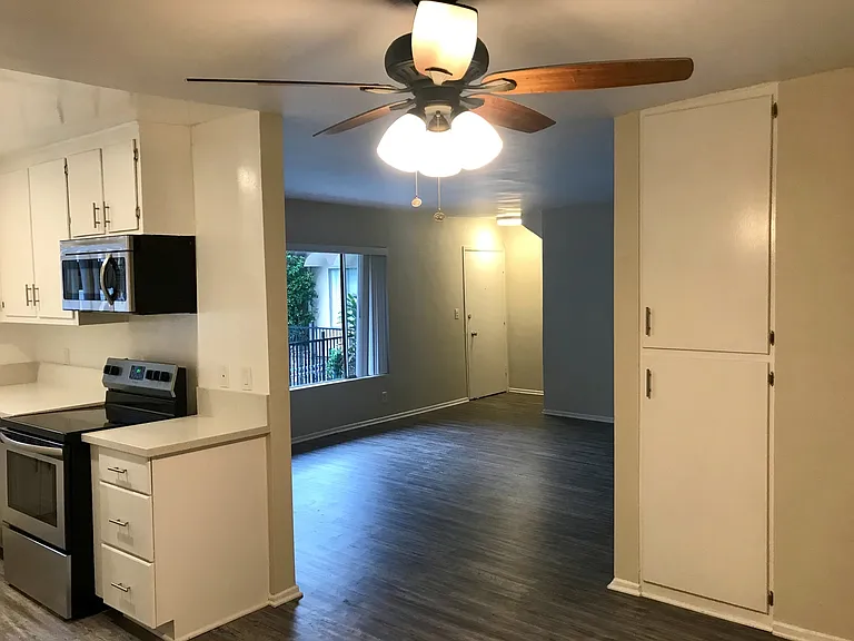 4950 Coldwater Canyon — Photo 9