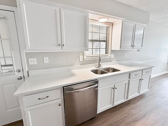 4th image of 2569 Van Eaton Ln