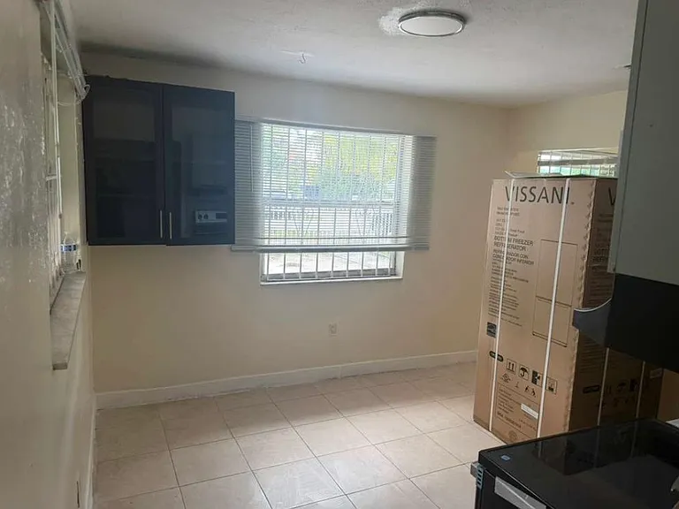 15812 NW 39th Ct — Photo 7