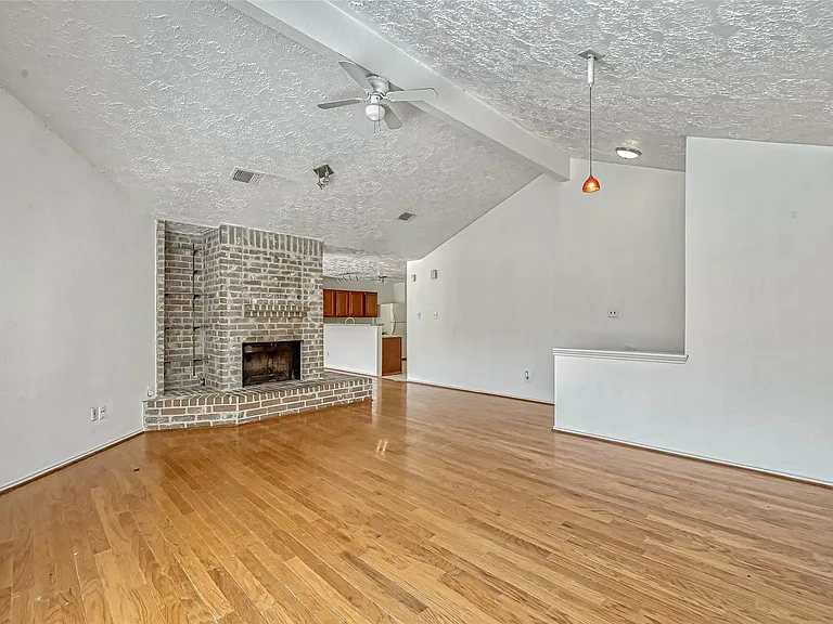 16319 La Luna Dr — Photo 11