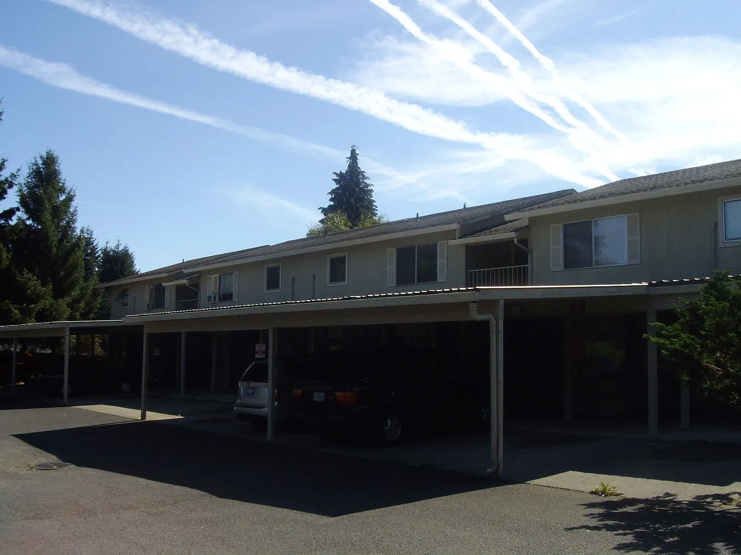 Exceptional 2 bed 1 bath apartment home located in a quiet, comfortable and friendly community. — Photo 3