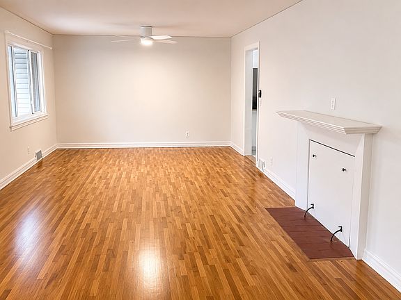 2nd image of 433 W Adams St