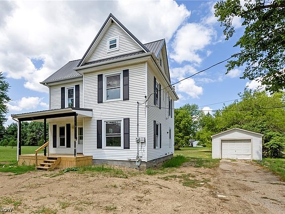 2nd image of 179 W Main St