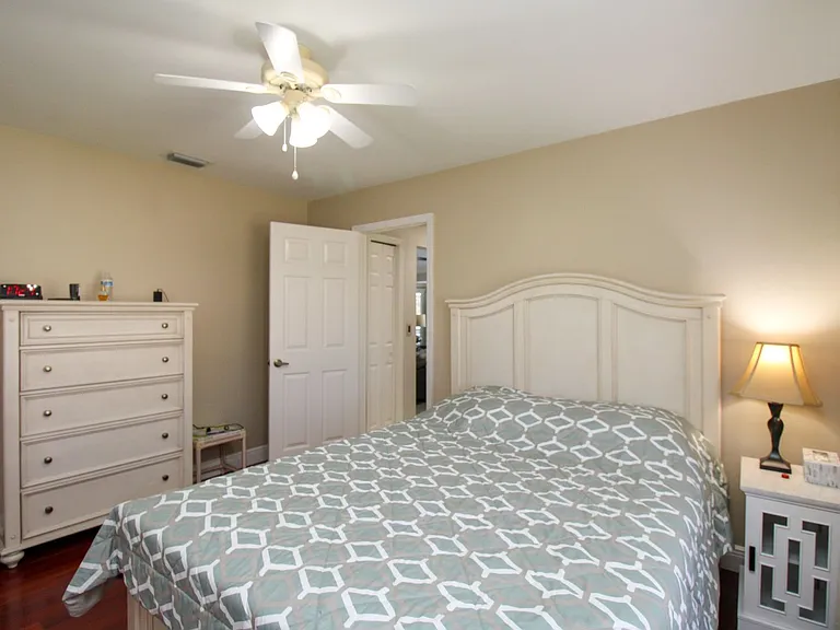 333 Wentworth Ct — Photo 28
