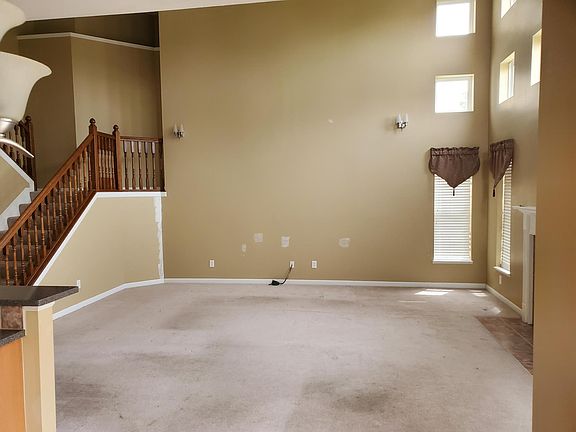 4th image of 4855 Snowy Creek Dr