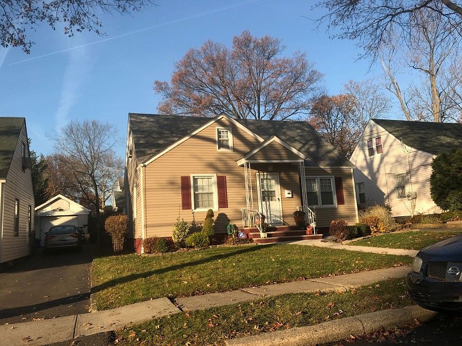2nd image of 1084 Voorhees St