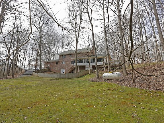 3rd image of 1490 Barkley Road