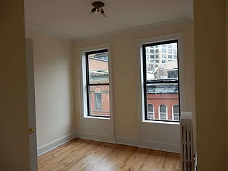 Rented by Aimee Grodanz, LREB