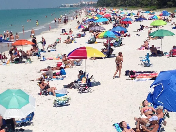 910 Vanderbilt Beach Rd APT 325, Naples, FL 34108