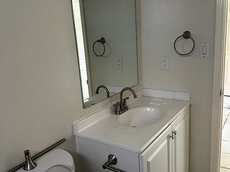 7620 Lakewood Ave NW — Photo 8