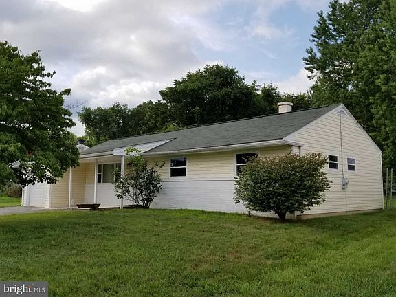 2nd image of 712 Birchwood Dr