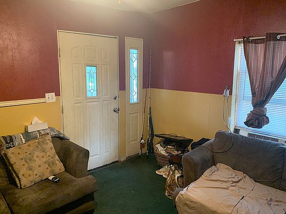 2nd image of 814 N Wilhite St