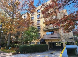 141 Great Neck Rd APT 4G, Great Neck, NY 11021