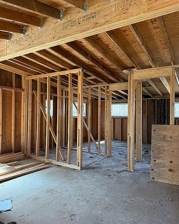 2nd image of 390 Wells Rd