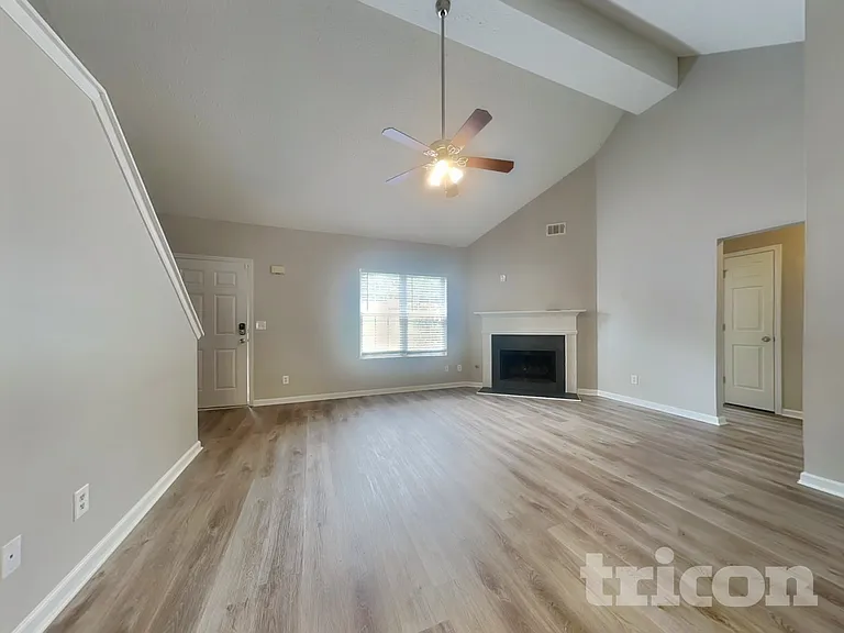 1206 Catalina Pkwy — Photo 3
