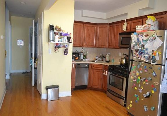 4th image of 9540 Schenck St #3