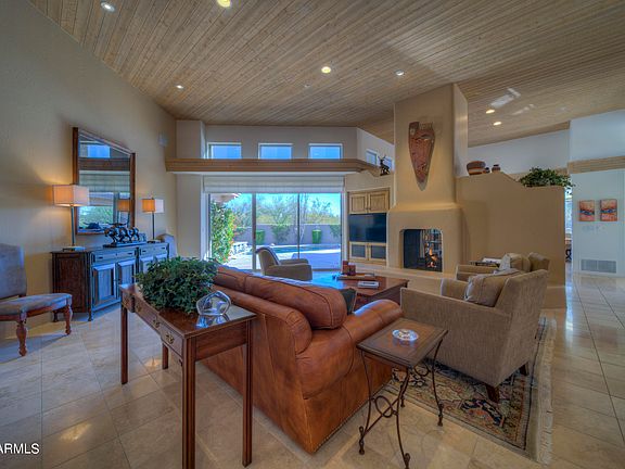 4th image of 7550 E Club Villa Cir