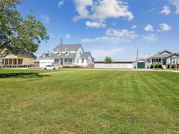 2308 Benjamin St, Arabi, LA 70032