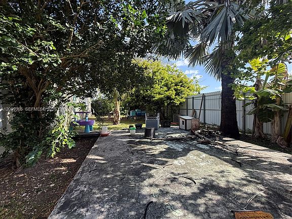 4th image of 25835 SW 131st Ct