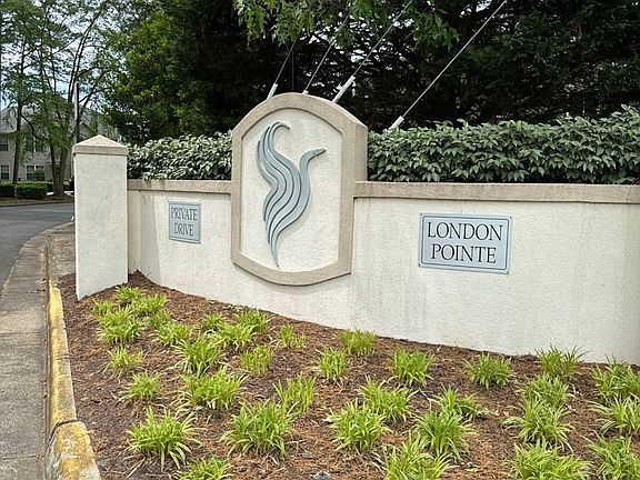 4th image of 2329 London Pointe Dr