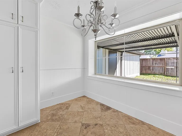 1906 Shadow Bend Dr — Photo 23