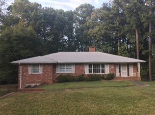 562 Milligan Dr, Stone Mountain, GA