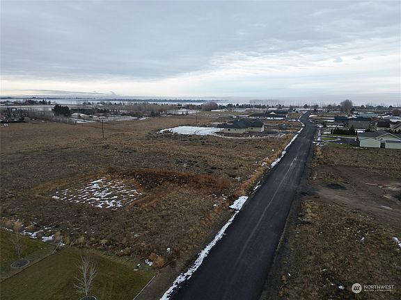 4th image of 5702 Road 4.4 NE