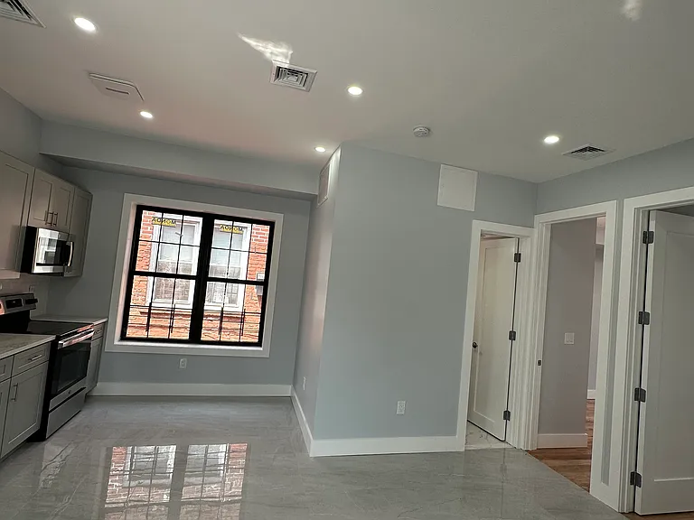 1807 Randall Ave #2A — Photo 3
