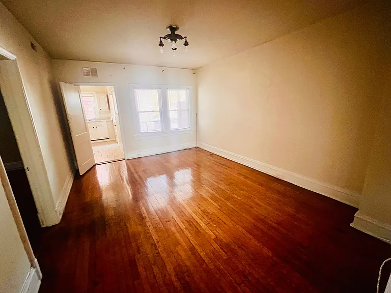800 N. Sheppard St. — Photo 42