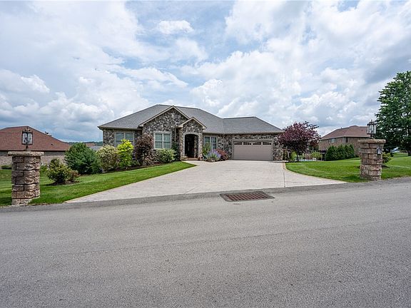 2nd image of 1138 Lauralynn Dr